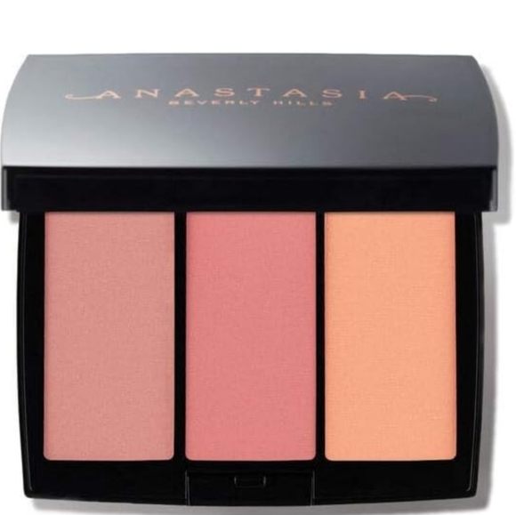 Anastasia Beverly Hills Blush Trio- Peachy Love - Picture 1 of 10